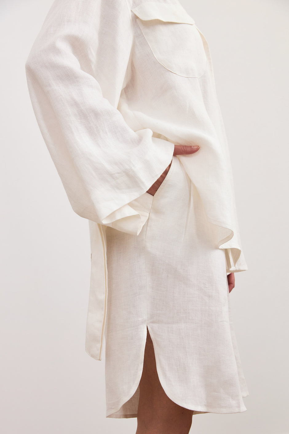 Linen wide-leg shorts