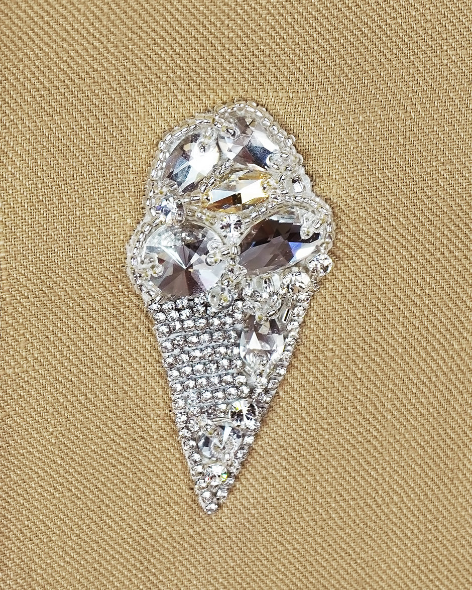 Hand-embroidered linen shorts